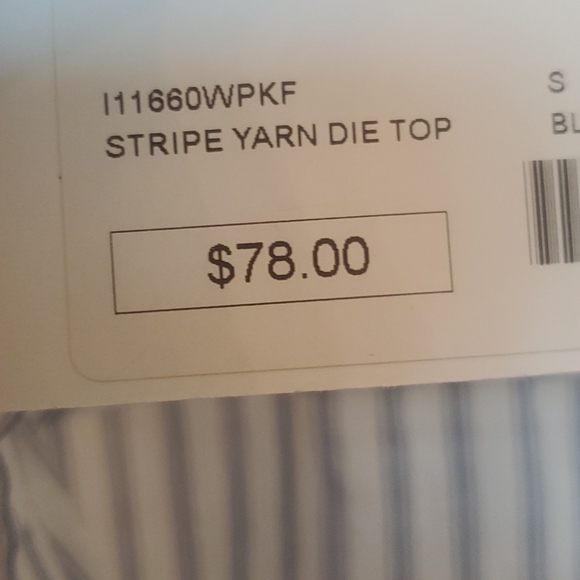 NWT 🤩🤩TOP🤩🤩 - Picture 4 of 5